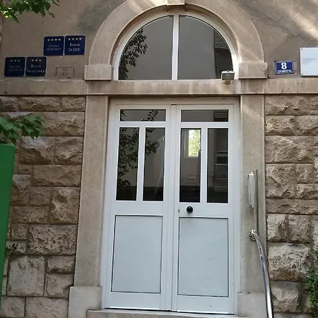 Apartamento Elvira *
